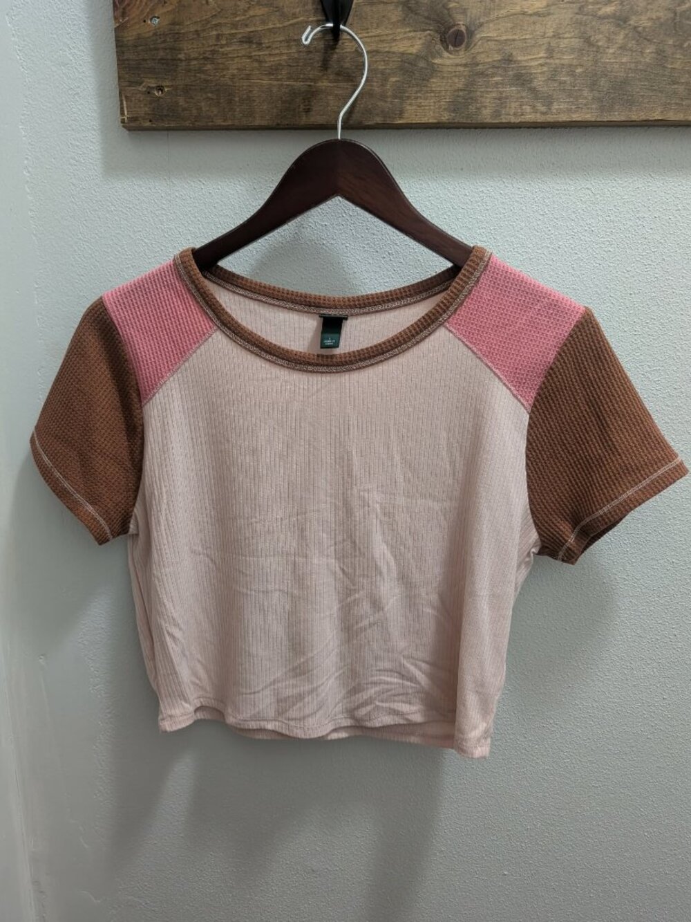 *10/$25* Women's Wild Fable Ribbed/Waffle Knit Crop Tee - Size Large - Picture 1 of 4